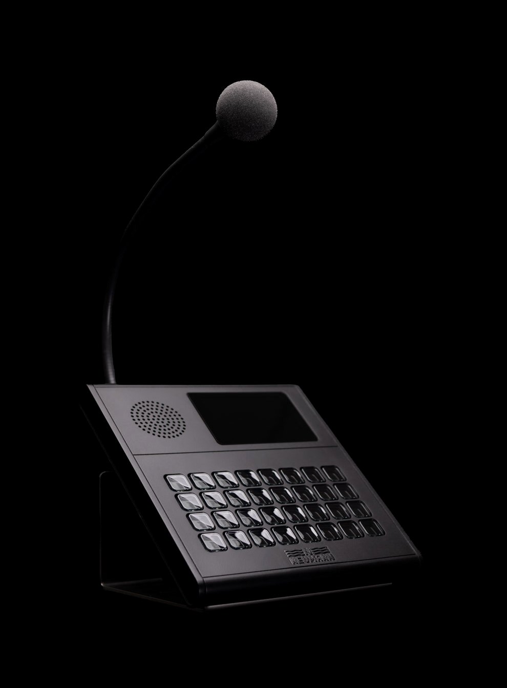 DS-22 MTSD IP EVO in Schwarz, Schrägansicht